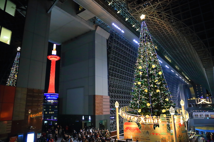 京都駅　クリスマスツリー